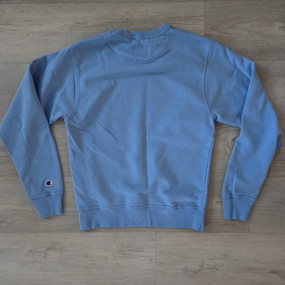 Champion Men's Light Blue Crew Neck Sweatshirt